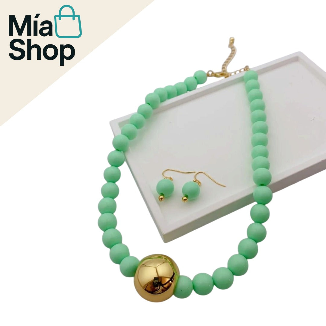 Set de Collar y Aretes Acrílicas Hecho a Mano – Perfecto para el Verano
