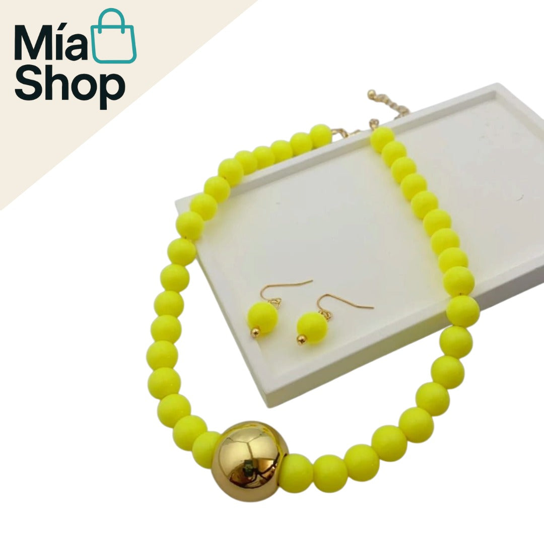 Set de Collar y Aretes Acrílicas Hecho a Mano – Perfecto para el Verano